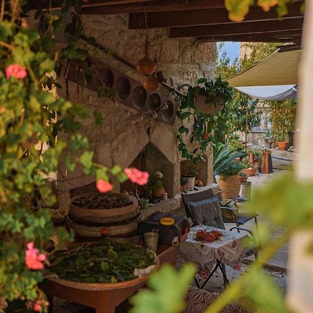 Faith'S Stone House Guest House Simou Екстериор снимка