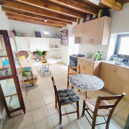 Faith'S Stone House Guest House Simou Екстериор снимка