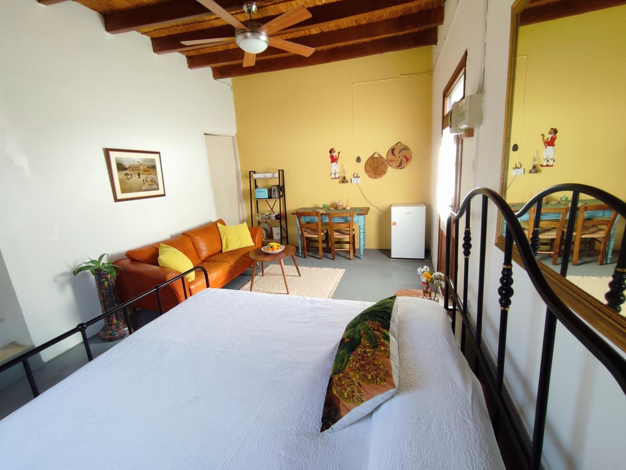 Faith'S Stone House Guest House Simou Екстериор снимка
