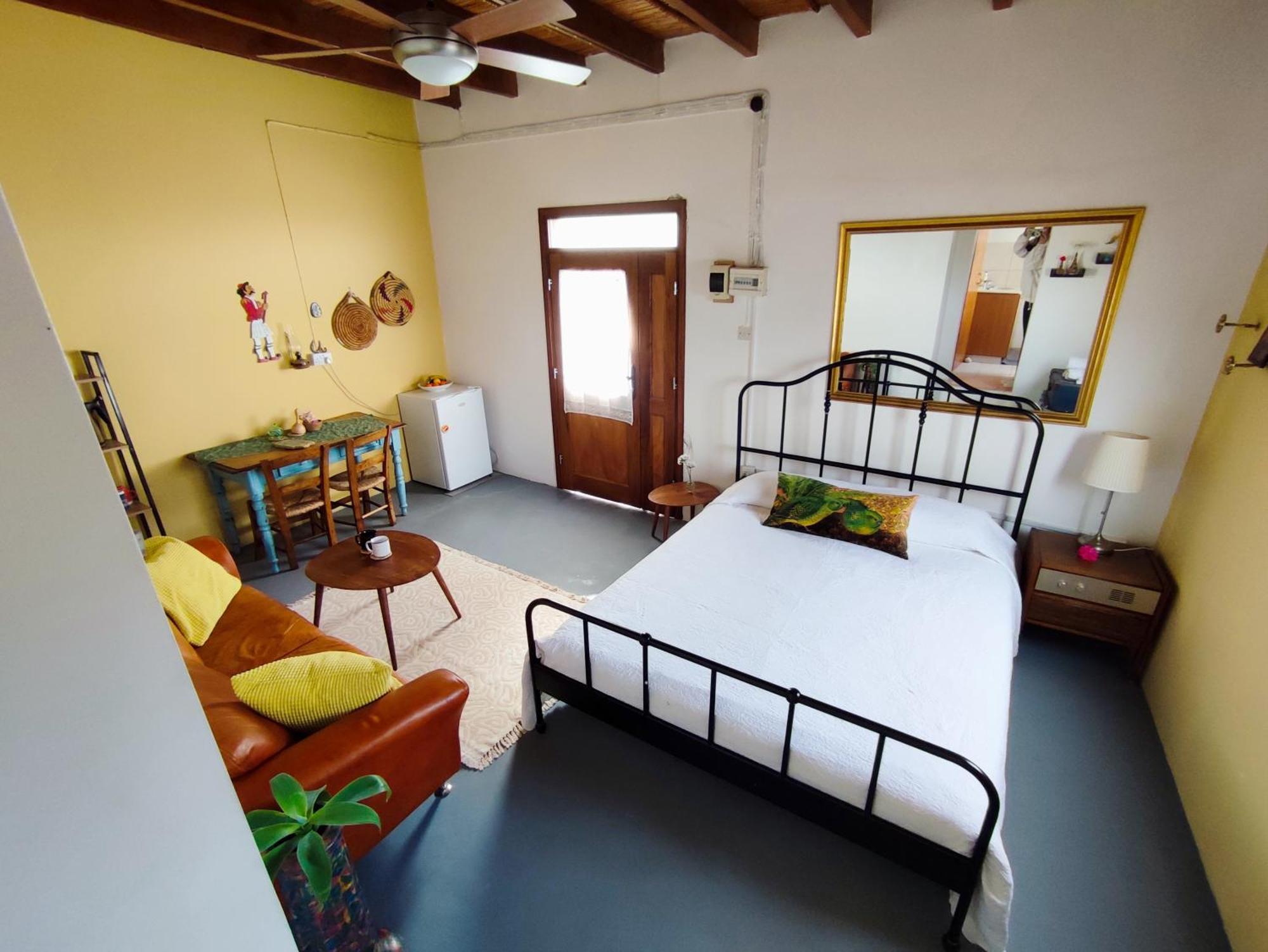 Faith'S Stone House Guest House Simou Екстериор снимка