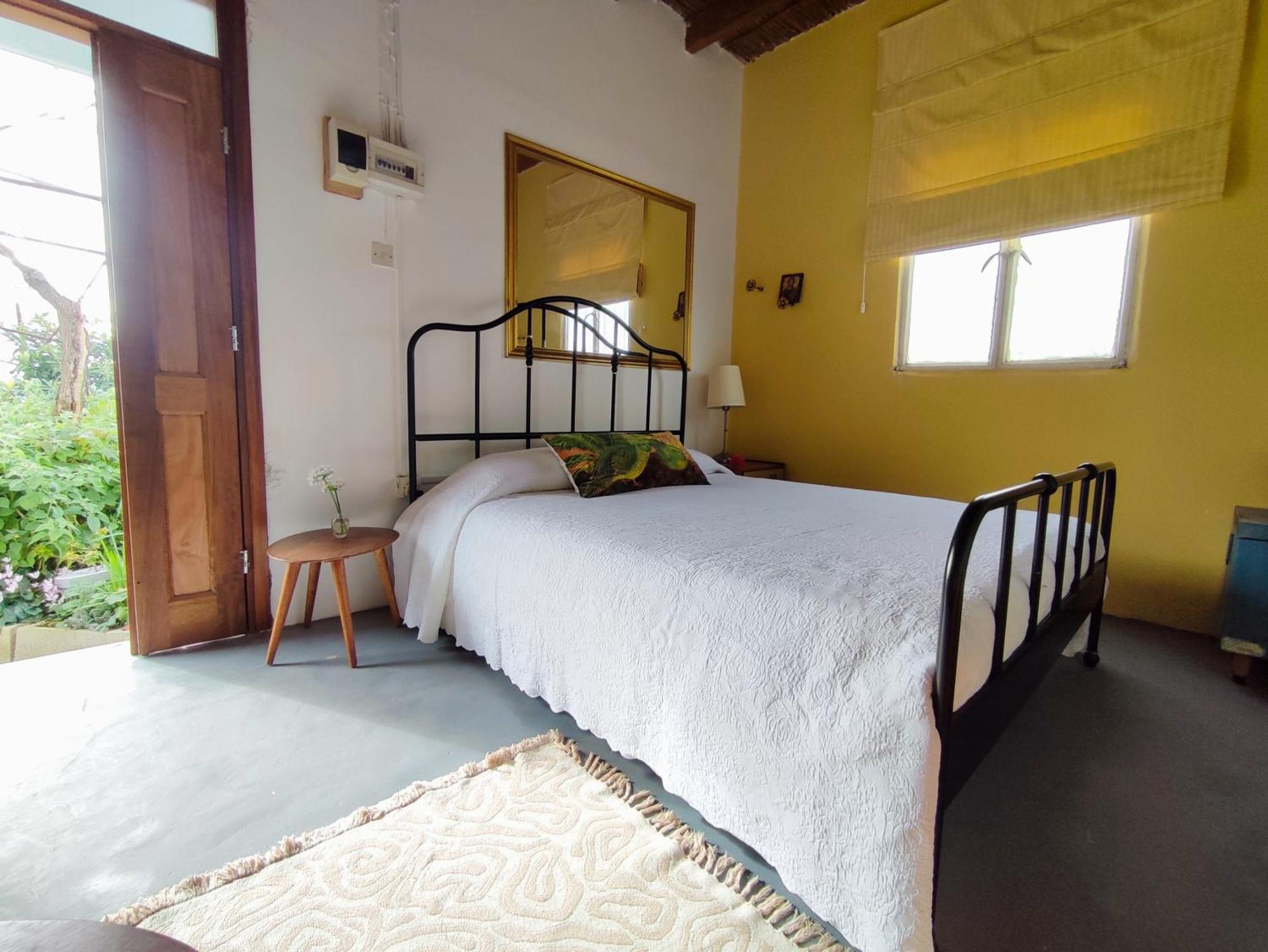 Faith'S Stone House Guest House Simou Екстериор снимка